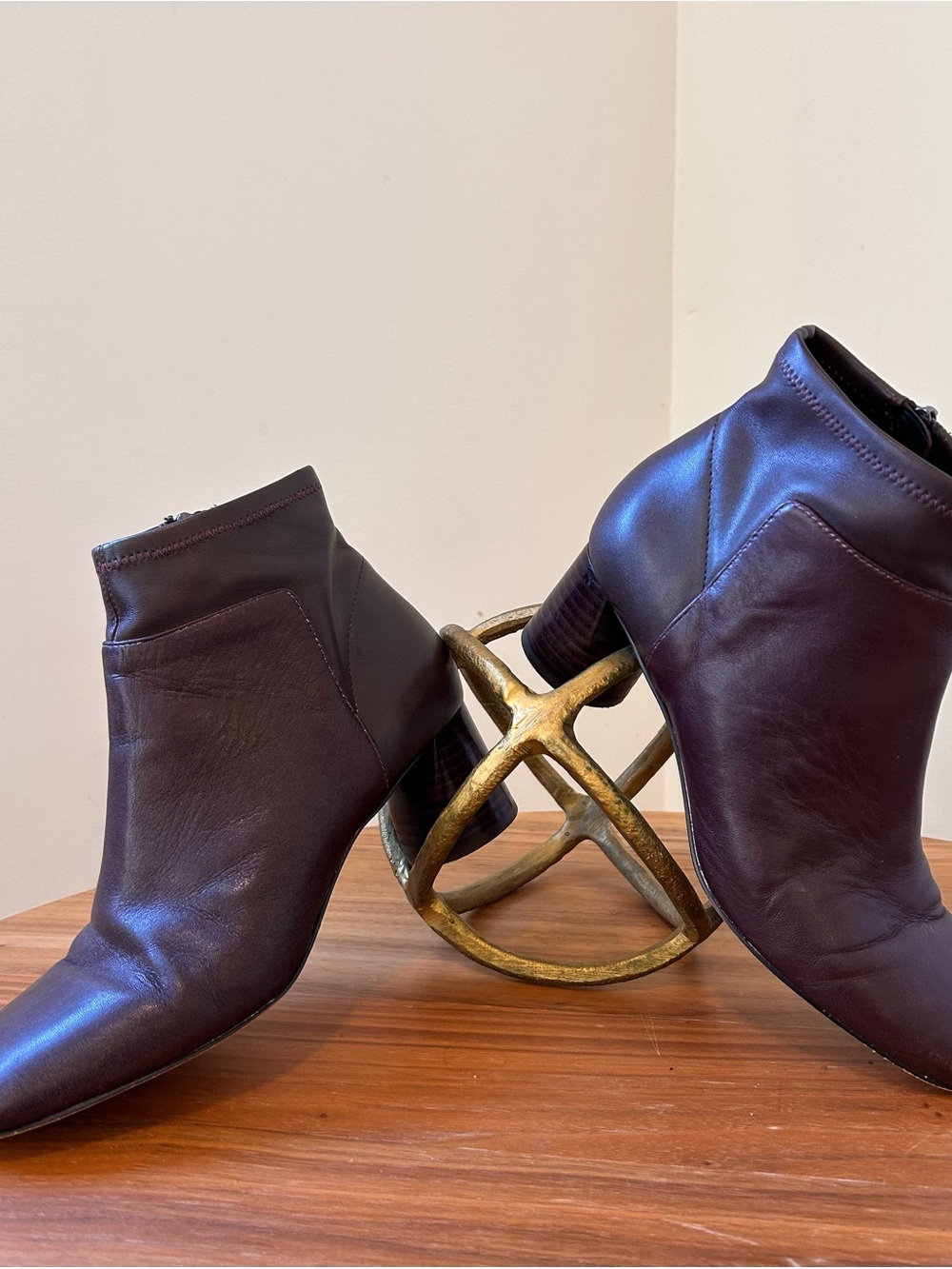 Donald J. Pliner Burgundy Leather Ankle Booties size 9